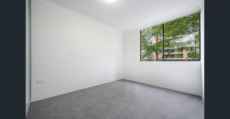 MODERN APARTMENT WITH POOL AND NORTH-EAST ASPECT - Photo 4