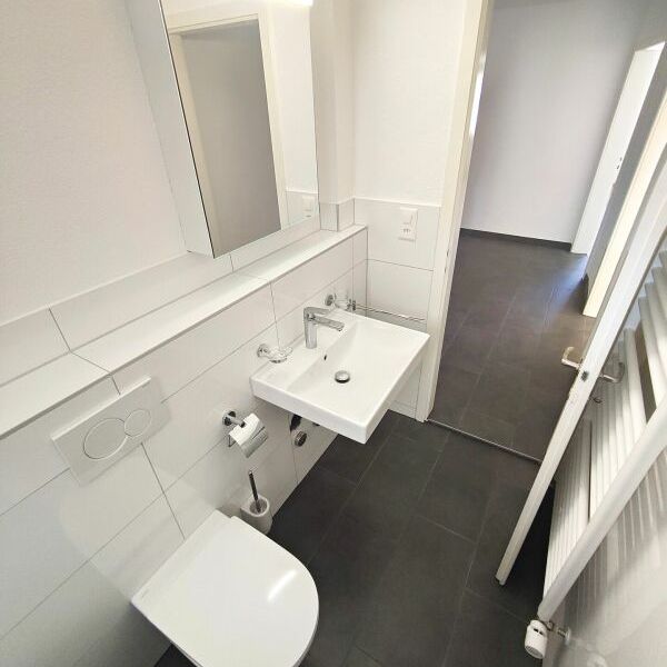 "Geräumige 2-Zimmerwohnung in Reinach" - Photo 1