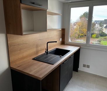 CAEN - F5 de 82 m² - Photo 1