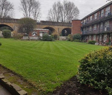 2 bedroom flat to rent - Photo 6