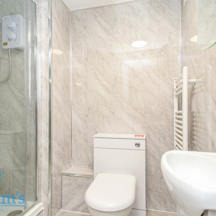 3 bed Apartment for Rent - Photo 1