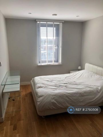 2 bedroom flat to rent - Photo 5