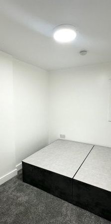 Castle Edge, Nottingham, NG7 - Photo 1