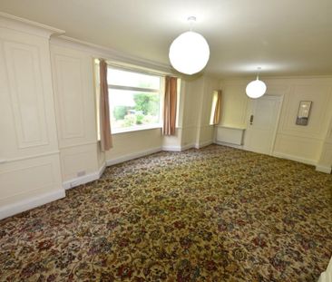 2 bedroom Flat in Otley Road, Leeds - Photo 6