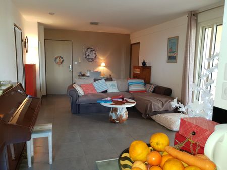 A LOUER - T3 MEUBLE - SAINT GILLES LES BAINS MONTROQUEFEUIL - Photo 4