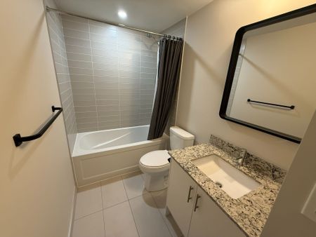 For Lease - 335 Wheat Boom Drive Unit# 809, Oakville, Ontario - Photo 2