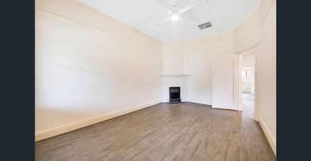 Character Maisonette - Blue Chip Beachside Location (Possible 3rd Bedroom) - Photo 5