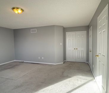 For Lease - 594 Flagstone Court, Oshawa, Ontario - Photo 4