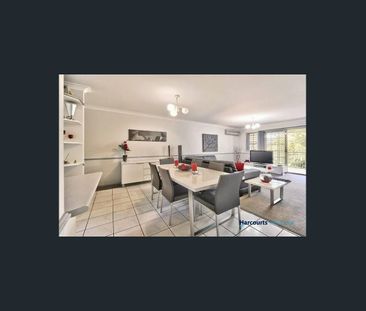 Spacious Two Bedroom Apartment! - Photo 6