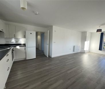 Modern first floor two bedroom apartment on the popular Great Weste... - Photo 1