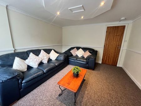 178 Morrison Drive, AB10 7HD, Aberdeen - Photo 2