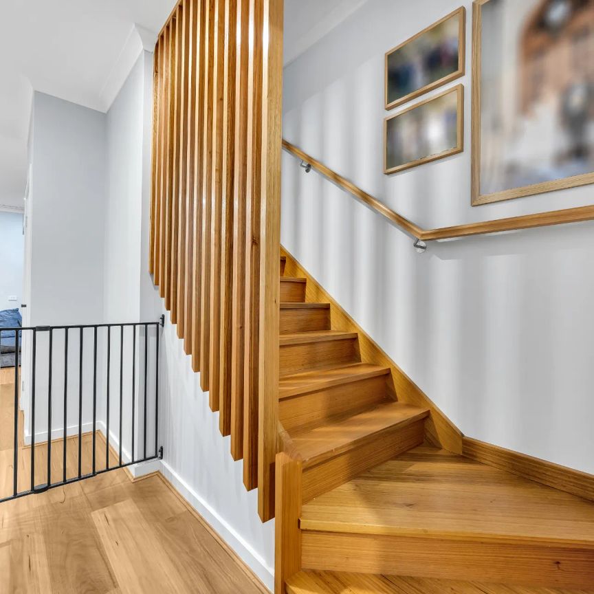 Modern 3 Bedroom Home in the Heart of Sunbury - Comfort, Style & Convenience! - Photo 1