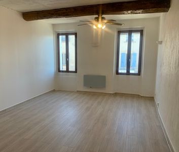 Location Appartement 2 pièces 37m² PIERREFEU DU VAR 83390 - Photo 1