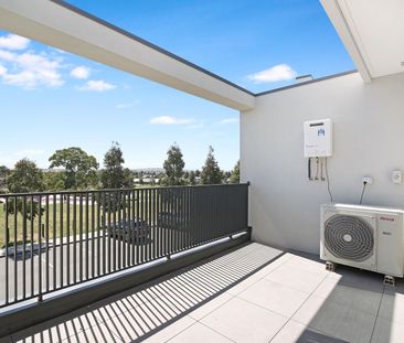 33 Gilded Way, Craigieburn VIC 3064 - Townhouse For Rent | Domain - Photo 1