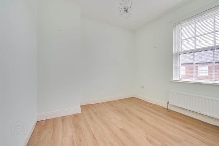 30 Breton Gardens, Lisburn, BT28 3YZ - Photo 4