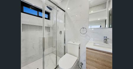 NOT YOUR ORDINARY GRANNY FLAT - A MUST TO INSPECT FOR YOUR SELF! - Photo 4