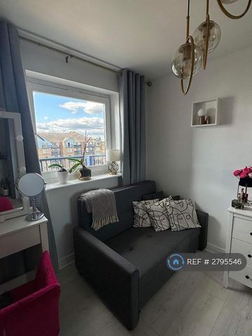 2 bedroom flat to rent - Photo 4