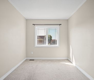 For Lease - 20 Waterstone Way, Whitby, Ontario - Photo 4