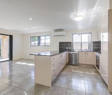 Beautiful Four Bedroom Home In Walking Distance to Pimpama College! - Photo 3