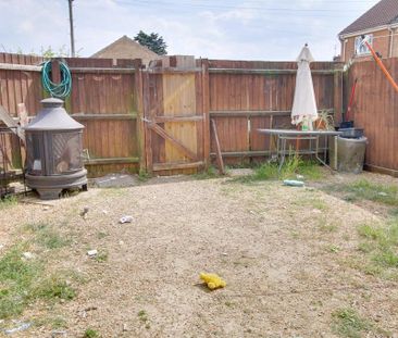 3 bedroom end of terrace house to rent - Photo 6