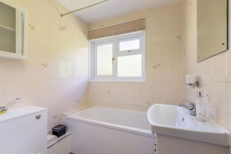 3 bedroom bungalow to rent - Photo 2