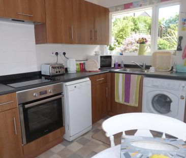 2 bedroom detached bungalow to rent - Photo 3