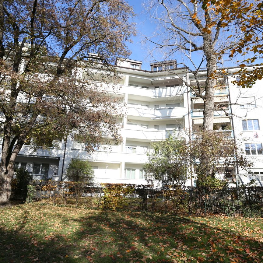 Helle 2-Zimmerwohnung in sanierter Liegenschaft mit grossem Balkon - Photo 1