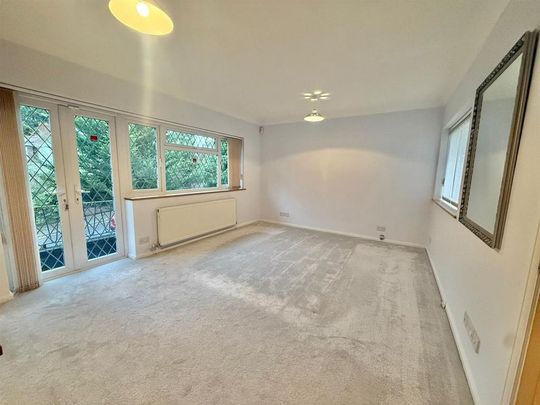 4 bedroom detached house to rent - Photo 1