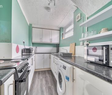 4 bedroom terraced house to rent - Photo 4