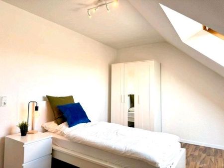 Möbliertes WG-Zimmer in moderner 3er-WG - Photo 4