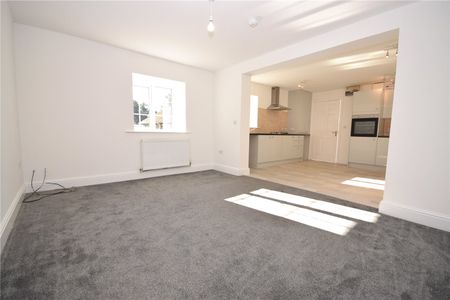 153A, Roker Lane, Pudsey, West Yorkshire, LS28 9NE - Photo 3