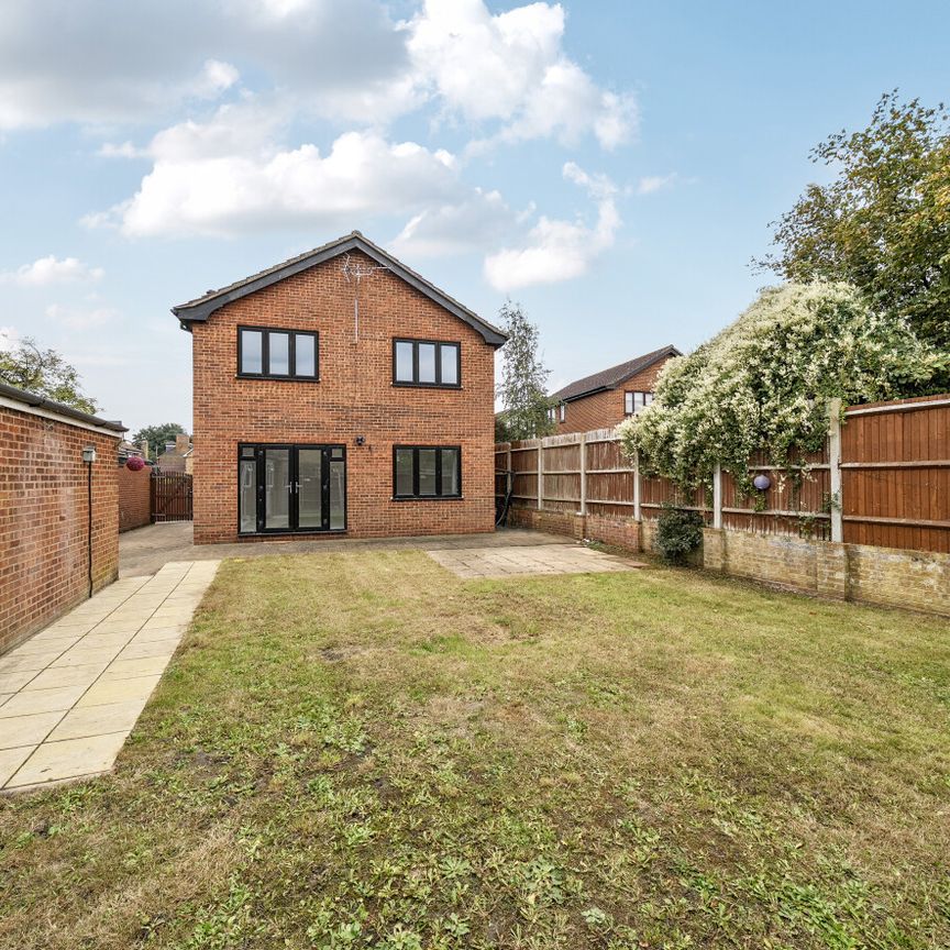 Hotham Close, Sutton At Hone, Dartford, DA4 9ET - Photo 1