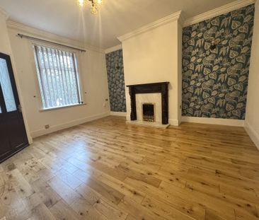 Mansion Terrace, Bradford - Photo 1