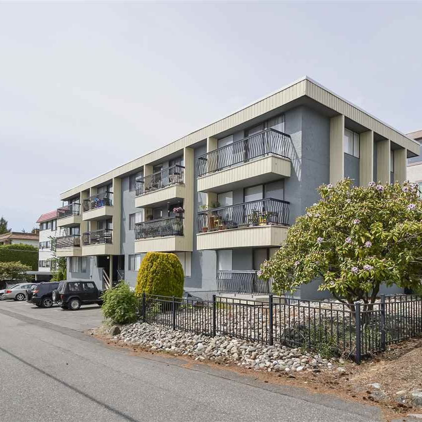 Newly Renovated Second Floor Apartment in White Rock - Photo 1