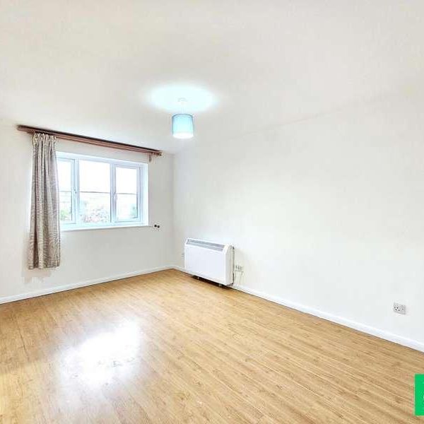 Blackdown Close, N2 - Photo 1