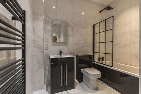 4 bedroom townhouse to rent - Photo 4