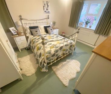 3 bedroom detached bungalow to rent - Photo 3