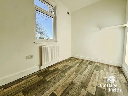 4 bedroom terraced house to rent - Photo 4