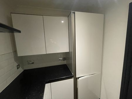1 Bed Flat, Burne Jones House, B2 - Photo 3