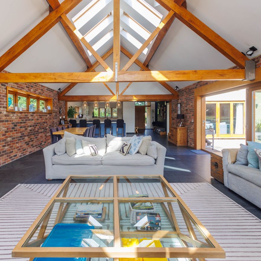 5 bed detached house to rent in Muscliffe Lane, Bournemouth, BH9 - Photo 1