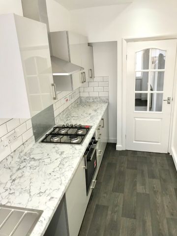 3 Bed Terraced House, Torcross Avenue, CV2 - Photo 3