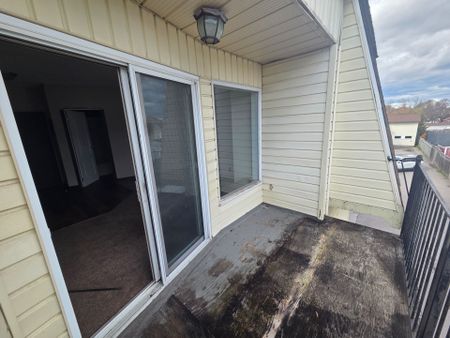 For Lease - 8 Wellington Street Unit# 1, Kawartha Lakes, Ontario - Photo 4