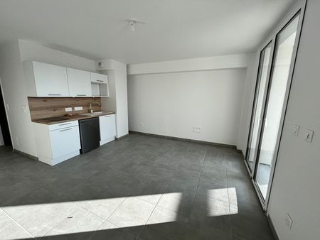 Location Appartement 1 pièce 29m² - Photo 2