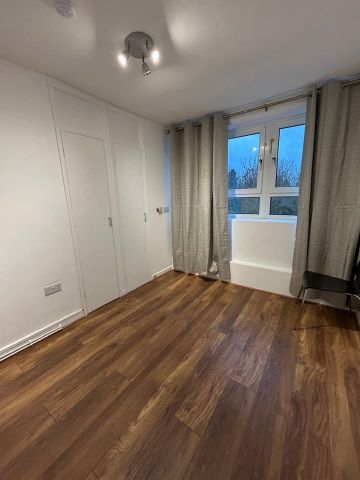 3 Bed Flat, Yates Court, NW2 - Photo 4