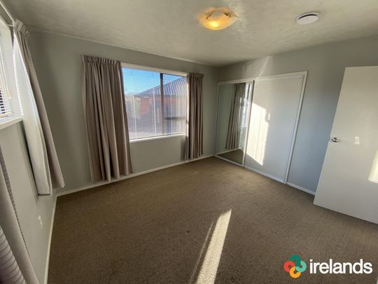 Three Bedrooms PLUS a Large Studio or Games Room! - Photo 1