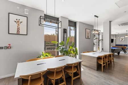 Room in a Shared Flat, Forest Road, E17 - Photo 3