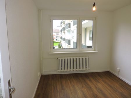 Geplegte drei Zimmer Wohnung sucht neue Mieter! Frei zum 01.12.2024! - Foto 2