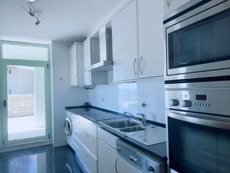 3 room luxury Flat for rent in Paco de Arcos, Oeiras, Lisbon - Photo 4