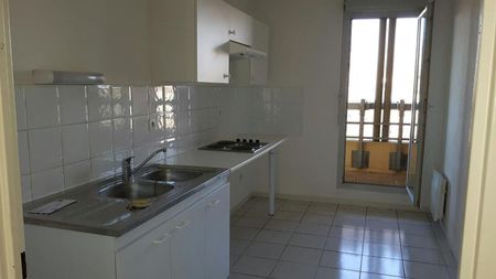 Location Appartement 4 pièces 81m² TOULOUSE 31200 - Photo 2