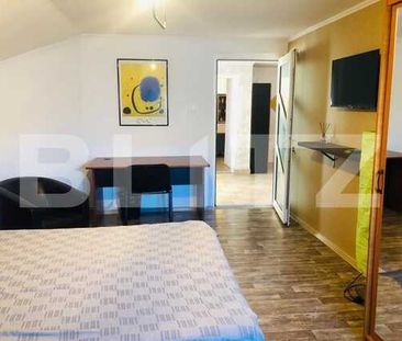 Apartament modern, 3 camere, 120 mp, curte proprie, loc de parcare privat - Fotografie 2